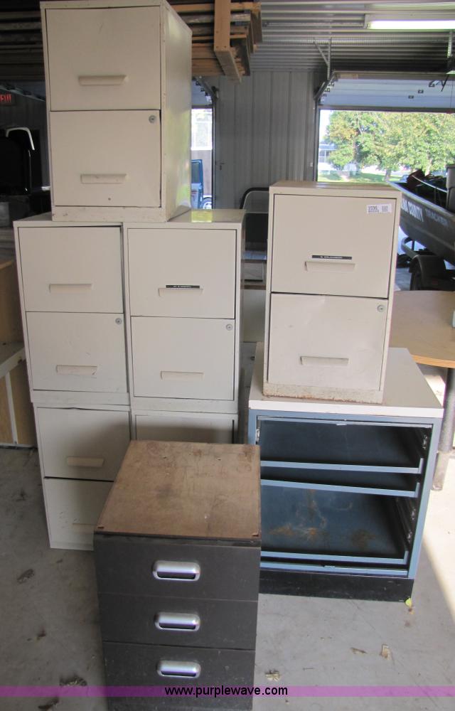 image for item 3596 Assorted cabinets