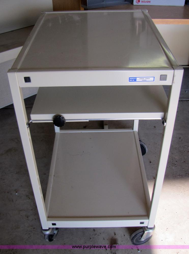 image for item 3598 Assorted office furniture