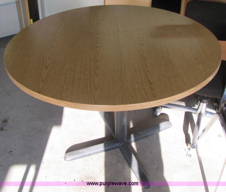 image for item 3598 Assorted office furniture