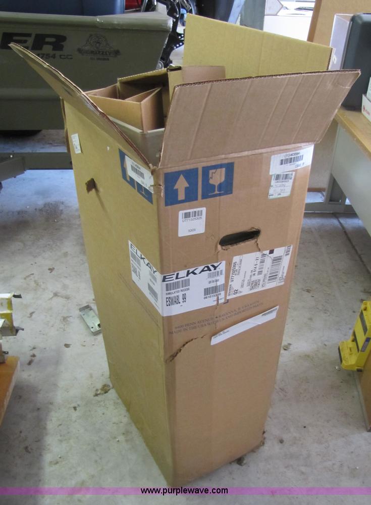 image for item 3608 Water fountain