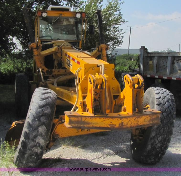 image for item 3610 1988 John Deere 772 B-H articulating motor grader