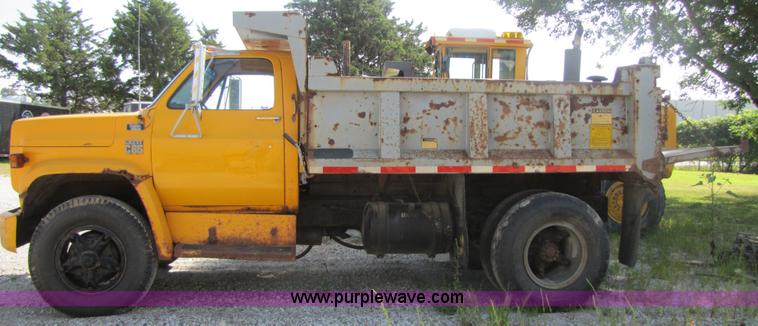 image for item 3612 1977 Chevrolet C65 dump truck