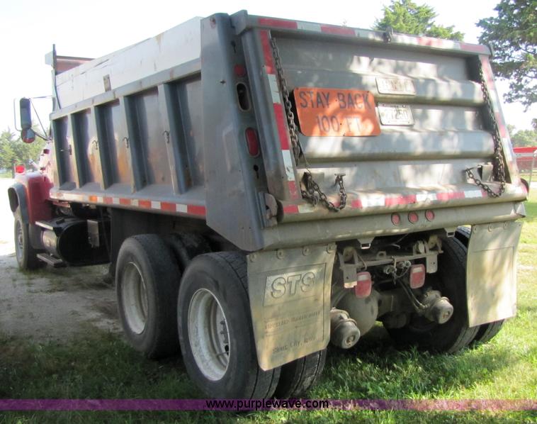 image for item 3613 1992 Ford Conventional LT9000 dump truck