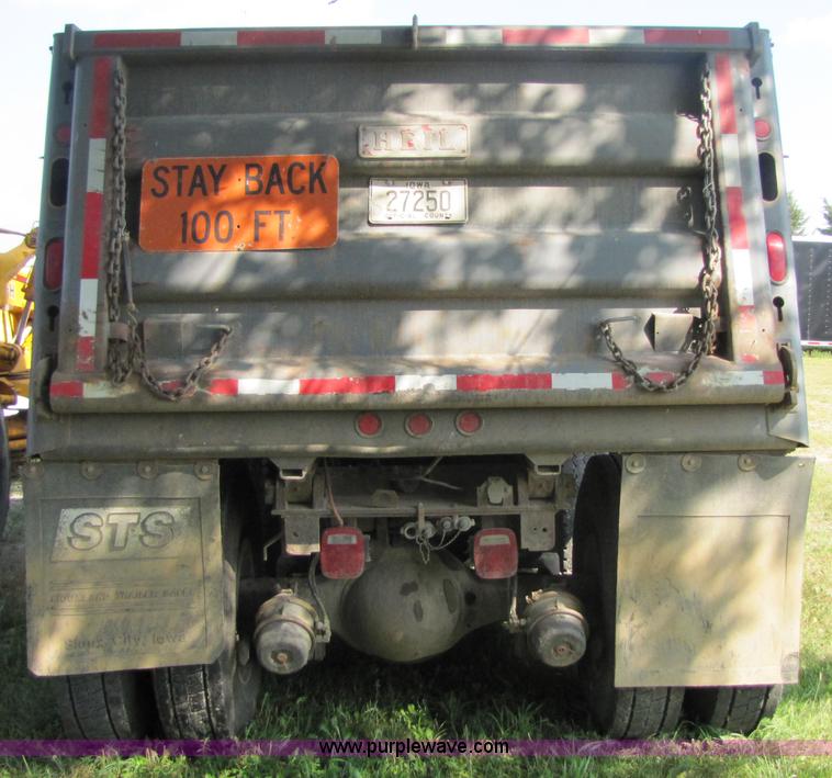 image for item 3613 1992 Ford Conventional LT9000 dump truck