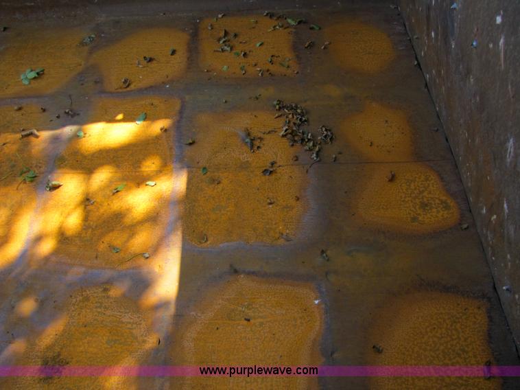 image for item 3613 1992 Ford Conventional LT9000 dump truck