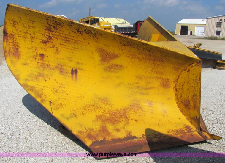 image for item 3615 Snow plow