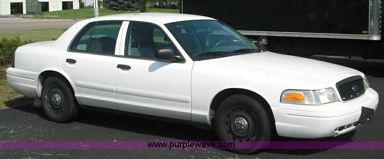 image for item 3619 2003 Ford Crown Victoria
