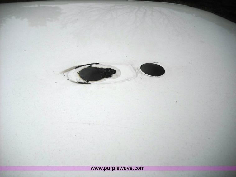 image for item 3619 2003 Ford Crown Victoria