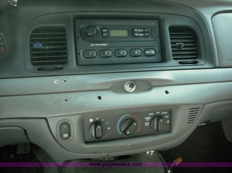 image for item 3619 2003 Ford Crown Victoria