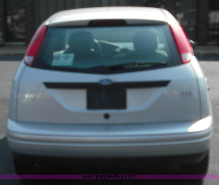 image for item 3620 2000 Ford Focus ZX3
