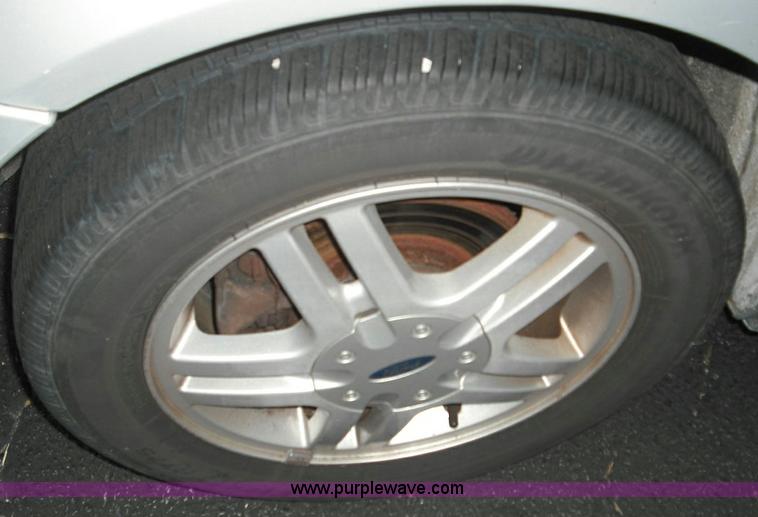 image for item 3620 2000 Ford Focus ZX3