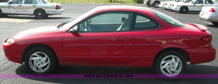image for item 3621 2000 Ford Escort ZX2