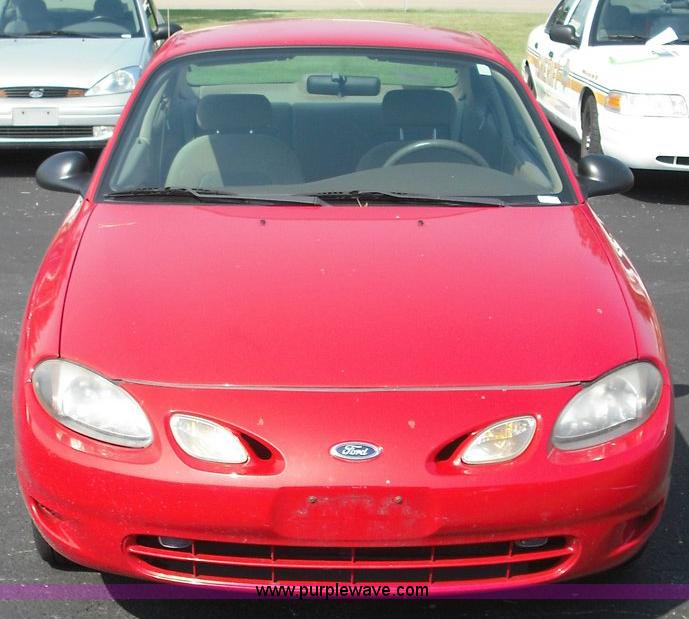 image for item 3621 2000 Ford Escort ZX2