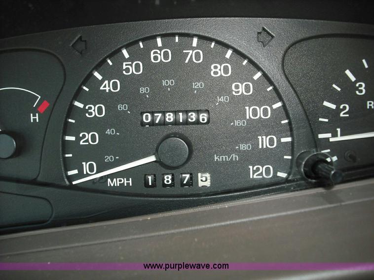 image for item 3621 2000 Ford Escort ZX2