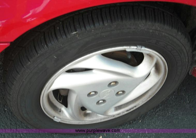 image for item 3621 2000 Ford Escort ZX2