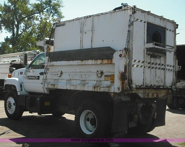 image for item 3628 2000 GMC C7500 dump truck