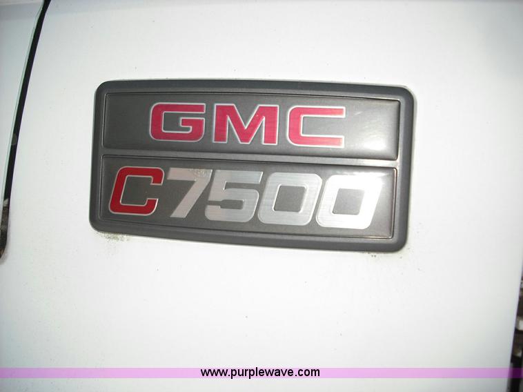 image for item 3628 2000 GMC C7500 dump truck