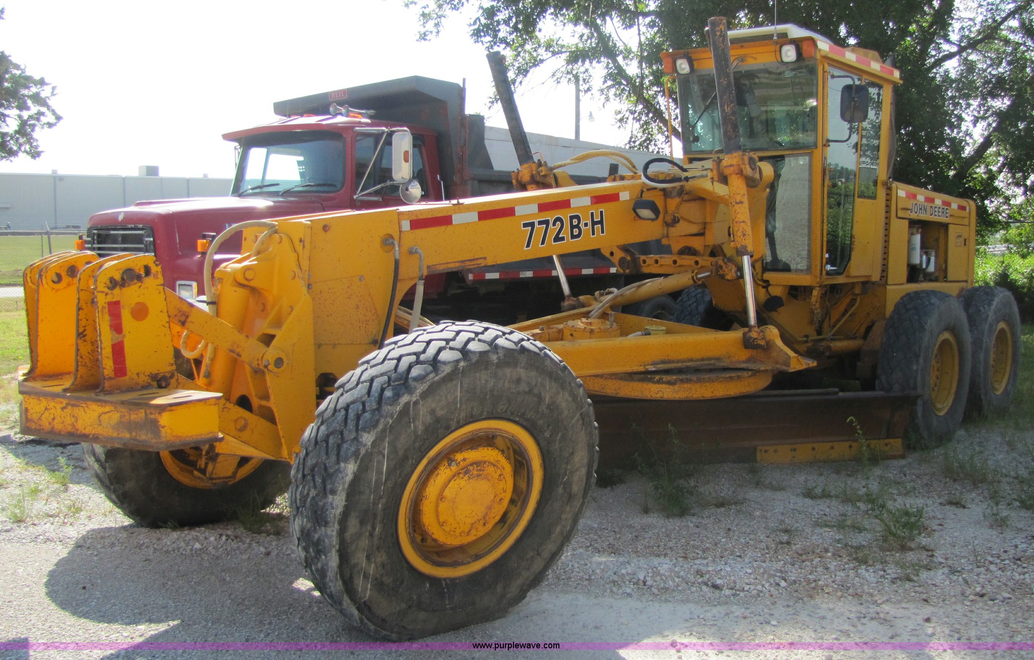 1988 John Deere 772 BH articulating motor grader in Onawa, IA Item