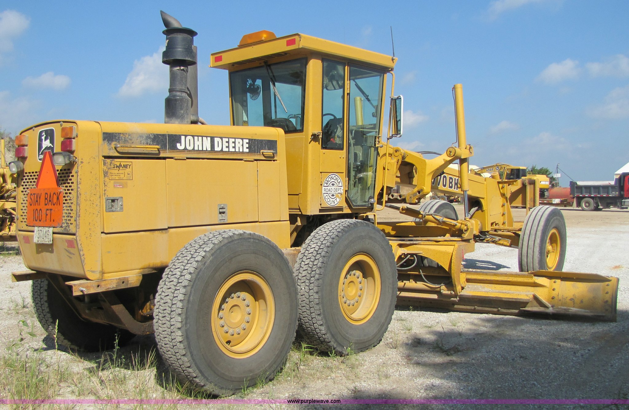 1997 John Deere 770BH motor grader in Onawa, IA Item 3611 sold