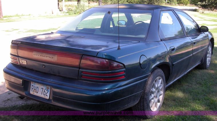 image for item 1000 1997 Dodge Intrepid