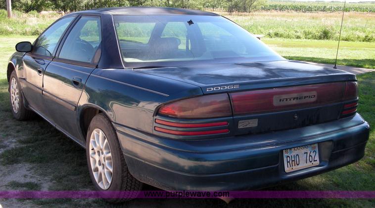 image for item 1000 1997 Dodge Intrepid