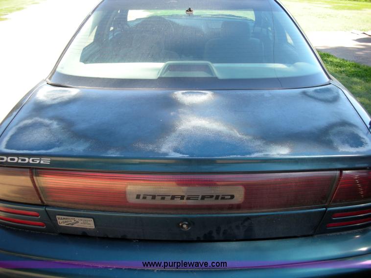 image for item 1000 1997 Dodge Intrepid