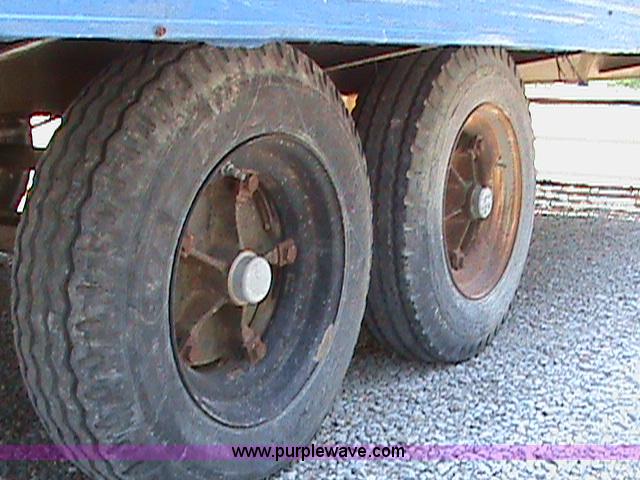 image for item 1609 1997 TSI 30' job trailer