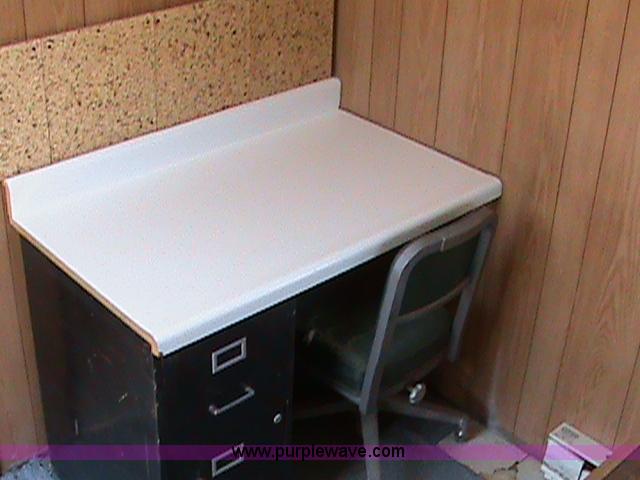 image for item 1609 1997 TSI 30' job trailer