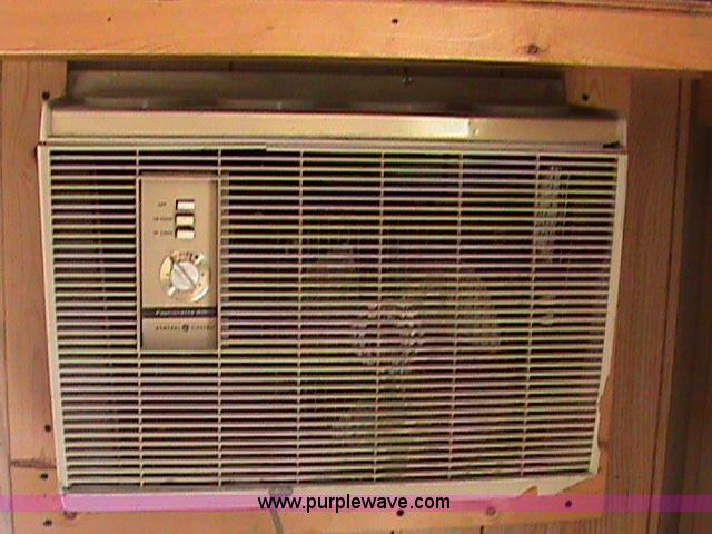 image for item 1609 1997 TSI 30' job trailer