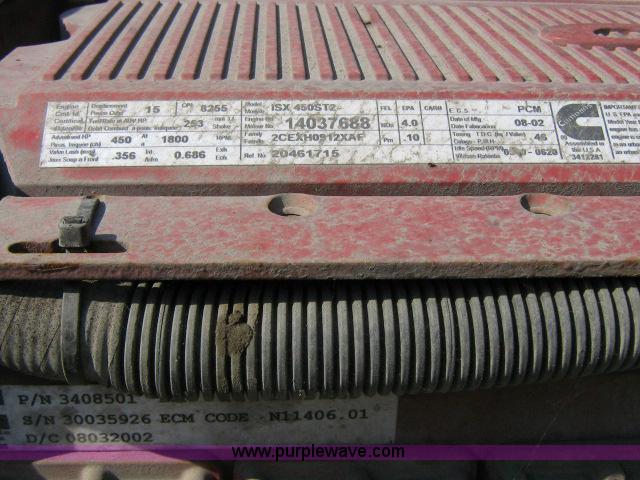 image for item 1800 2003 Volvo VNL semi truck