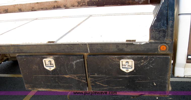 image for item 2536 1992 Ford F450 Super Duty truck