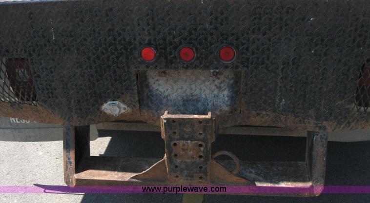 image for item 2536 1992 Ford F450 Super Duty truck