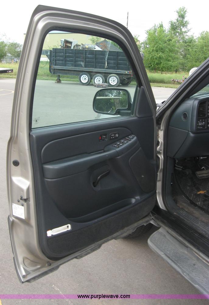 image for item 2787 2002 Chevrolet Avalance K1500