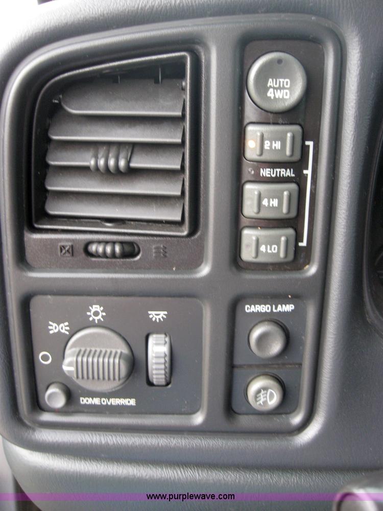 image for item 2787 2002 Chevrolet Avalance K1500