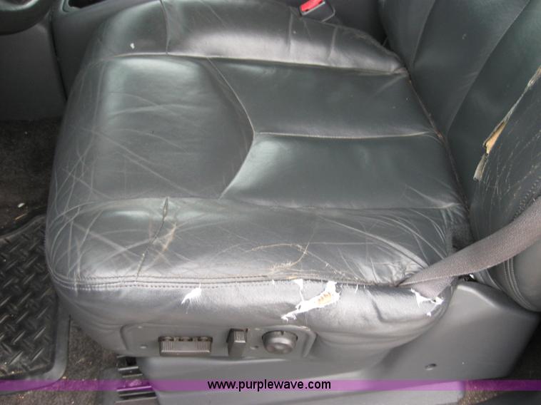 image for item 2787 2002 Chevrolet Avalance K1500