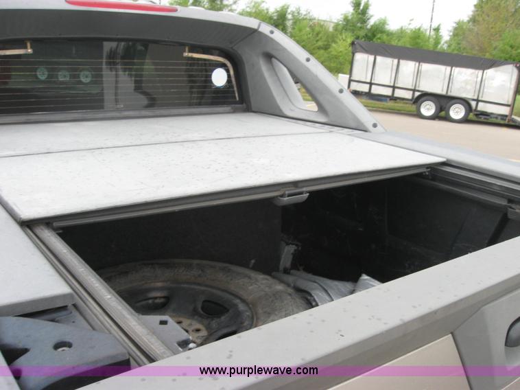 image for item 2787 2002 Chevrolet Avalance K1500