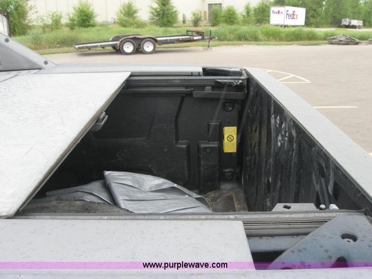 image for item 2787 2002 Chevrolet Avalance K1500