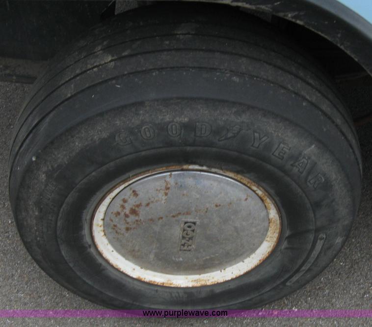 image for item 2790 EZ-GO Textron electric golf cart