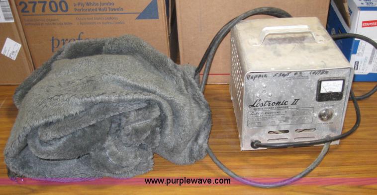 image for item 2790 EZ-GO Textron electric golf cart