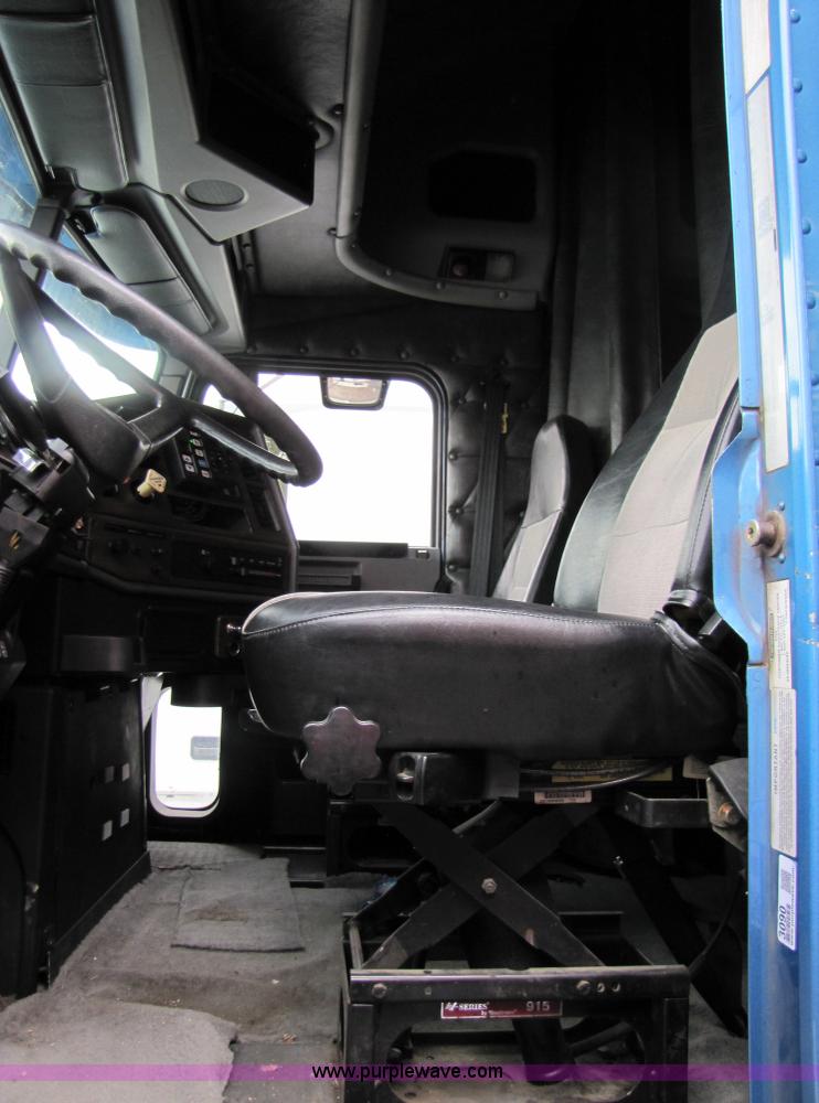 image for item 3090 2003 Freightliner Conventional FLD132 XL Classic semi truck