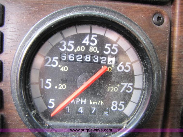 image for item 3090 2003 Freightliner Conventional FLD132 XL Classic semi truck