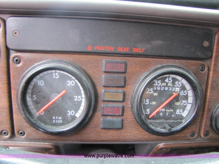 image for item 3090 2003 Freightliner Conventional FLD132 XL Classic semi truck