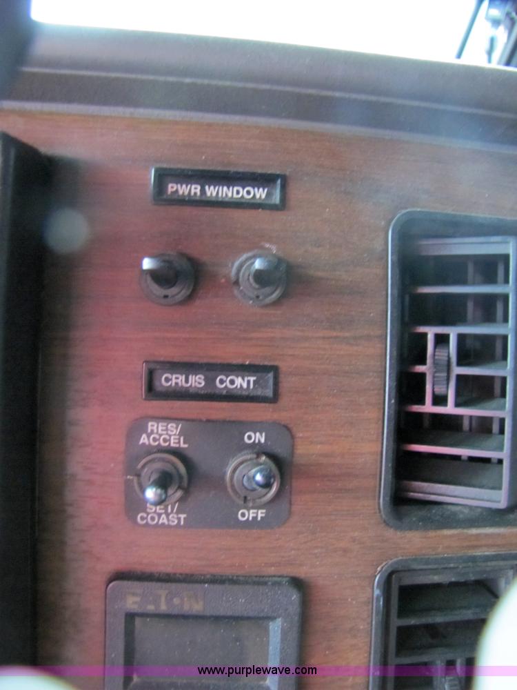 image for item 3090 2003 Freightliner Conventional FLD132 XL Classic semi truck