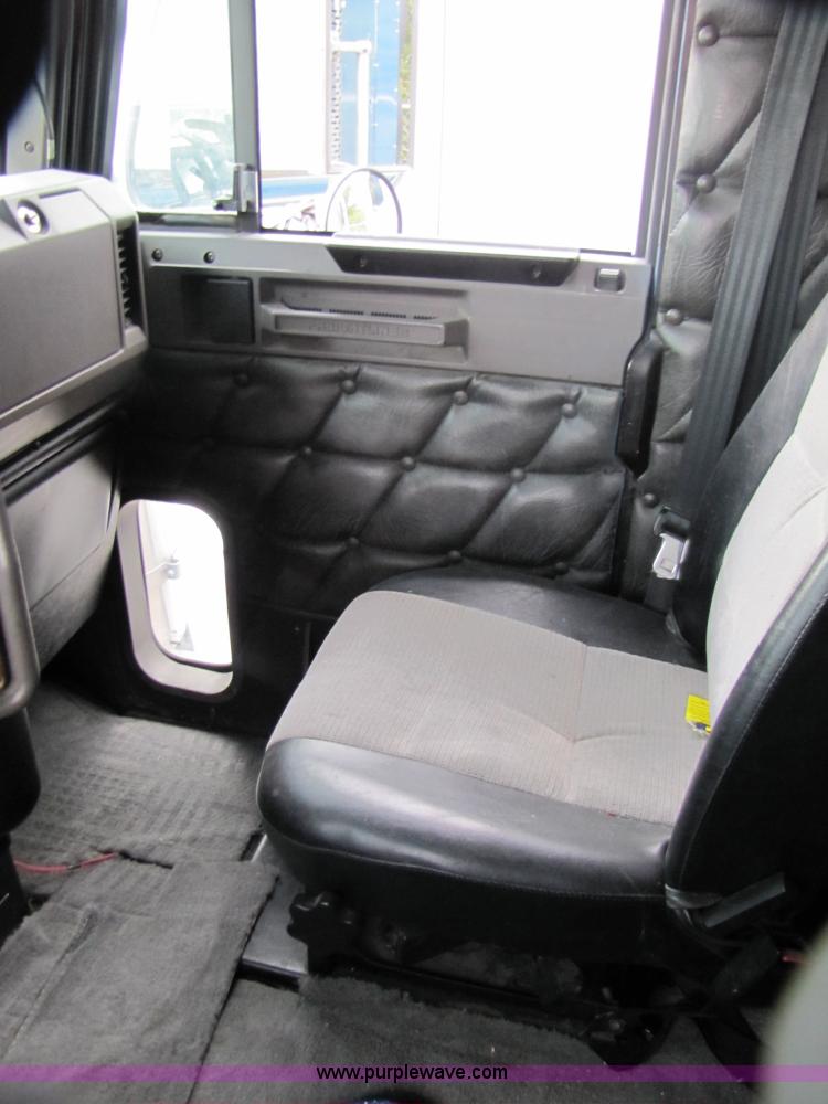 image for item 3090 2003 Freightliner Conventional FLD132 XL Classic semi truck