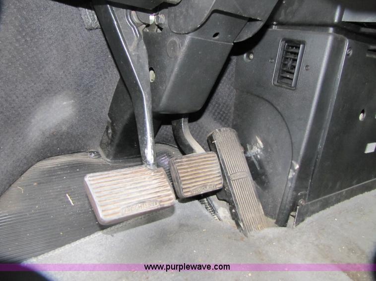 image for item 3090 2003 Freightliner Conventional FLD132 XL Classic semi truck