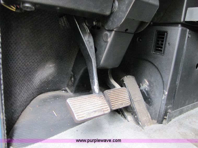 image for item 3090 2003 Freightliner Conventional FLD132 XL Classic semi truck