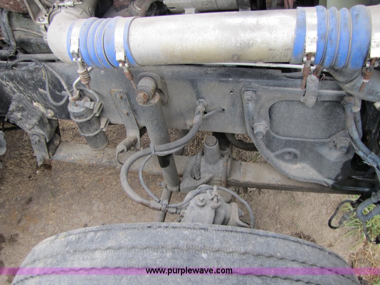 image for item 3090 2003 Freightliner Conventional FLD132 XL Classic semi truck