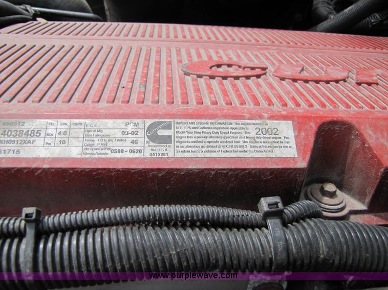 image for item 3091 2003 Volvo VNL 770 semi truck