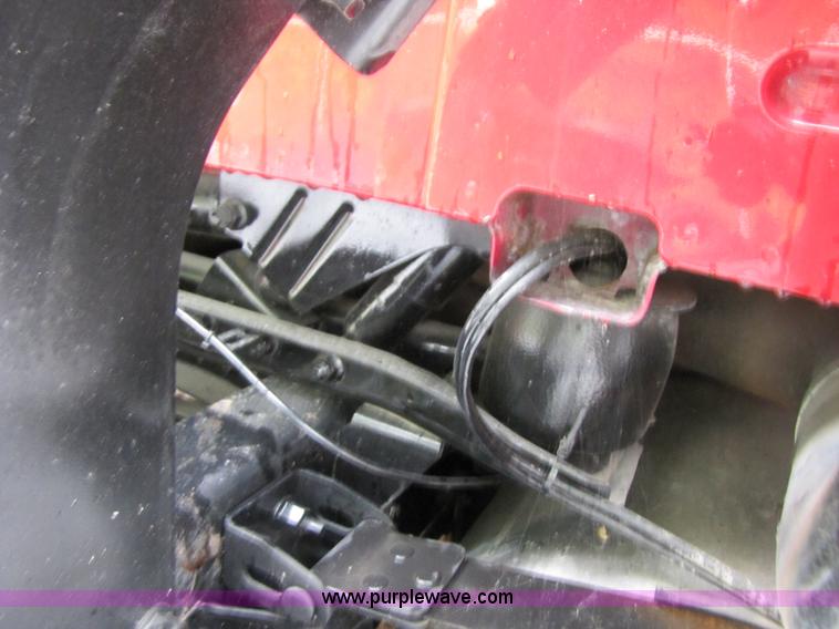 image for item 3092 2003 Volvo VNL 770 semi truck