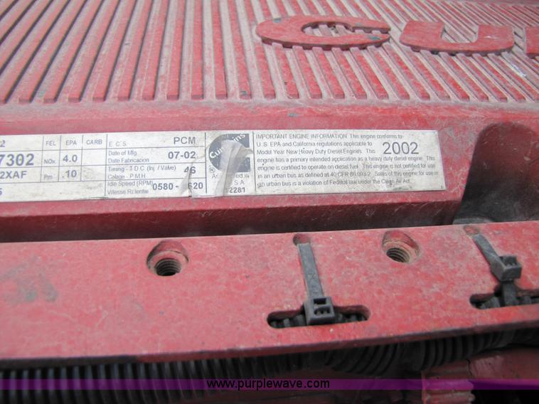 image for item 3093 2003 Volvo VNL 770 semi truck